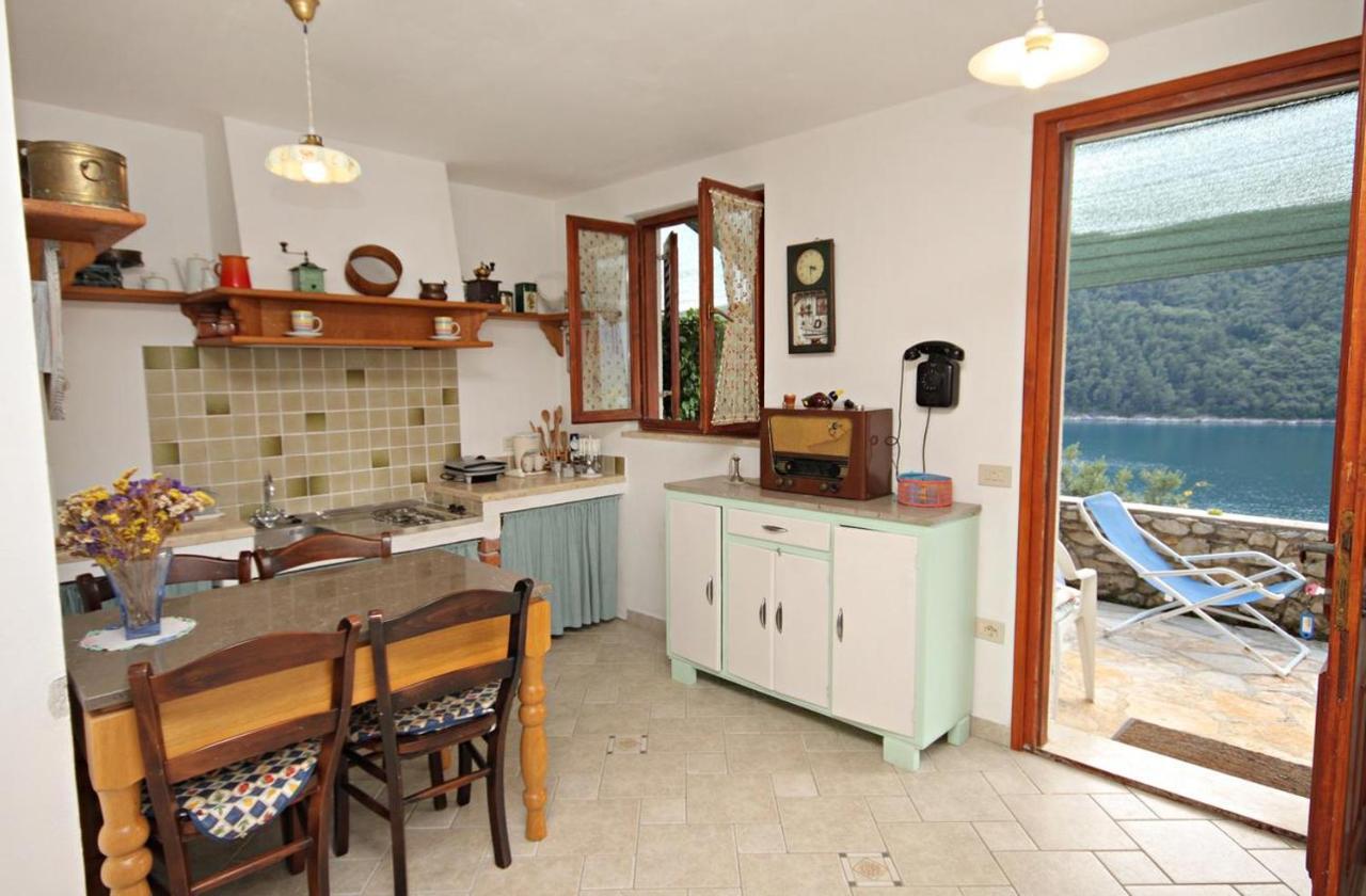 Apartments By The Sea Duga Luka - Prtlog, Labin - 3025 Exterior foto
