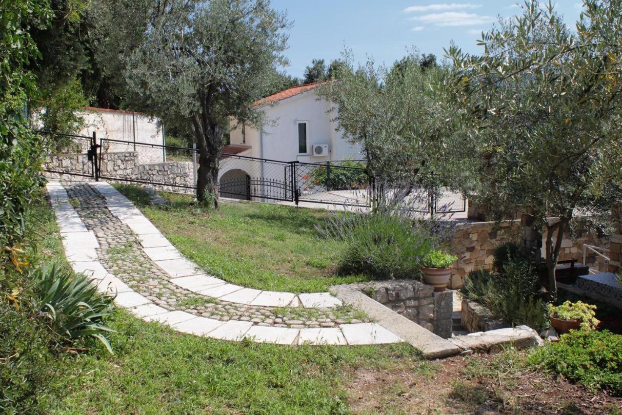 Apartments By The Sea Duga Luka - Prtlog, Labin - 3025 Exterior foto